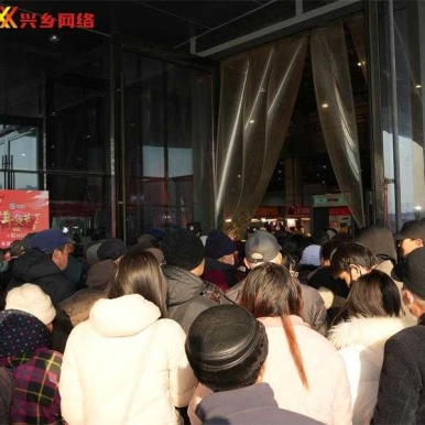 逛苏州年货节是种什么体验，美食试吃到饱，折扣商品手慢无，年前捡漏打卡地新推荐。